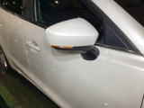 車両幅方向において最も外側にレイアウトされるので、第三者が視認しやすいドアミラーウィンカー!