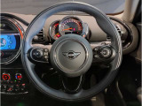 ミニ独特のゴーカートフィーリングと呼ばれる軽快なハンドリングはAT車、MT車のどちらでも楽しめます。