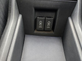 運転席と助手席の間にはUSBチャージャー付きです!