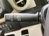 雨天時でも安心して運転できるワイパーレバー。間隔調整もスムーズに行え、視界を確保してくれる頼れる存在です。