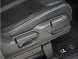 ◆シートハイトアジャスター◆運転席を上下に高さ調節ができます!運転ポジションを体格に合わせてシート調整できます。