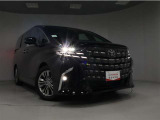 高輝度で点灯速度が速いLEDヘッドライト装備!LEDの明るい光が走行中の視界の確保をサポートして、夜のドライブがより楽しく安全に運転できます♪