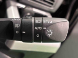 オートライト機能 周囲の明るさに応じて、ヘッドランプを自動的に点灯・消灯ができます。