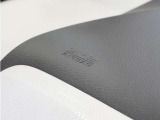◆助手席エアバッグ◆SRSエアバッグは、シートベルトだけでは防ぎきれない衝突時の衝撃から乗員を守るための安全装置。衝突時に瞬時に膨らみ、頭部や胸部がダッシュボードに直接衝突するのを防ぎます。