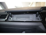 CDやSDカード内の音楽を車内でお聞きいただけます!