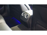メルセデスジャパンが定めるサーティファイドカー(認定中古車)として登録を致しますので、納車時にはタイヤやバッテリー等も規定以下の数値であれば、整備代金を頂かず、無償で交換となります。ご安心下さい。
