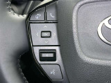 ステアリングスイッチ装備!運転しながら手元でオーディオの操作などができます。