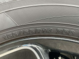 タイヤサイズは155/65R14です。