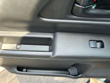 ☆お車についた傷やヘコミ、事故の修理もハヤシにお任せください。自社鈑金工場で修理ができますの安心です☆