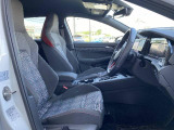 一度店舗でご覧いただくと、こちらの車の良さが更に伝わりますよ。是非、お越しくださいませ。スタッフ一同、心よりお待ちしております。