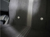◆ISOFIX◆シートベルトいらずでチャイルドシートと固定金具を連結するだけでがっちり固定できます。