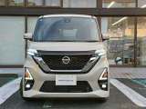 フロントバンパーは交換致します。