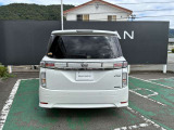 バックソナー付きなので、見えづらい後方の障害物も警音で教えてくれます♪駐車時の心強い味方です!