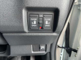 両側電動スライドドア