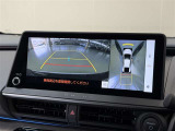 【バックモニター】 車庫入れの後方確認や、バックで駐車場に出入りの際等に後方を確認するのをお手伝いできます