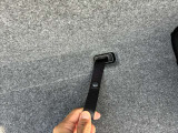 この紐を引っ張ることで