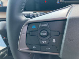 ハンドルの左側にはプロパイロットシステムのスイッチが付いているので、高速道路の運転が楽になりますよ!右側のオーディオ操作のスイッチにて音量調整等をナビを直接触ることなく操作ができます。