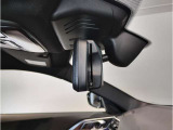 【ETC機能付防眩ミラー】BMWのルームミラーは、ETCと一体型でございます。ミラーは防眩機能付きですので、後方車両のヘッドライトの明かりをカット致します。