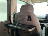 サイドにはちょっとした荷物がかけれて便利なコンビニフック付きです。