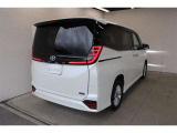 安心のトヨタの中古車は、ご購入後も安心のトヨタロングラン保証付き。別途有償にて選べる延長保証(+1年、+2年)もお選び頂けます。
