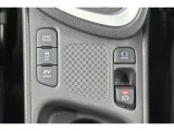 電動パーキングブレーキを搭載。スイッチ操作でパーキングブレーキを作動・解除することが可能です。