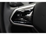ステアリングホイール左側】ACCなどの運転支援の操作のスイッチ類です。ACCは、高速道路などで前に走る車との距離を保ちながら追従走行する運転支援システム。