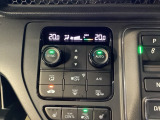 ダブルエアコンは、運転席と助手席でそれぞれ異なる温度を設定できます。