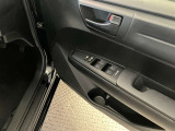 運転席パワーウィンドウスイッチです。