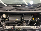 エンジンルームもクリーニング済みできれいですよ。日産の整備士がしっかりと丁寧に点検していますので安心してお乗りいただけます