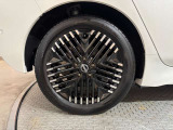 タイヤサイズは215/50R17です♪