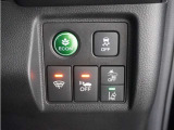 ◆VSA◆横滑り防止装置が装備されています。コーナーリング時の横すべりを抑える機能と、車両の急激な挙動変化を抑える機能で、安定した走行を実現しています。運転に安心とゆとりが出来ます。