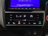 【オートエアコン】汗ばむ夏・ジメジメする梅雨時・冷え冷えする冬も快適☆♪ 簡単操作で、春夏秋冬 一年中快適です♪お好みの温度をセットするだけで、エアコンの風量などを自動でコントロールします♪☆