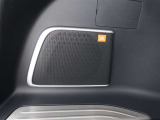 JBLスピーカーで高い音質での音楽をお楽しみください!