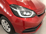 明るく消費電力も少ない【LEDヘッドライト】。雨天時にも明るく照らしてくれます。