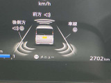 メーター内のディスプレイには運転をサポートするさまざまな情報を表示。