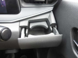 運転席ドリンクホルダー
