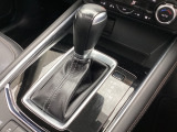 アクセルペダルを踏み込む量や速さに応じて変速パターンを制御し、人馬一体の運転感覚を発揮してくれる6速オートマ!