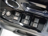 ◆パワーウィンドウスイッチ◆運転席から全席の窓の開閉操作を行うことが出来いつでも換気ができます!