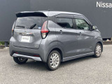プライバシ-ガラスが装備されています。外を見るときは気にならずに、後方車両から車内が見えにくい設計です。