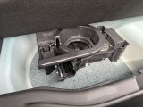 パンク修理キッドが装備されている為、パンクした際にお使い頂けます。