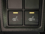 寒い日のドライブを快適にするセレクション専用装備の運転席&助手席シートヒーターが付いてます