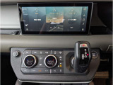 新しく生まれ変わったインフォテイメントシステム「Pivi Pro」を搭載します。AppleCarPlay / Android Auto接続にも対応。より直感的でスマートな操作が可能となります。