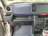 上質な中古車を各種取り揃えてございます。品質の違いを視て触れてください。