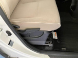 運転席は前後にスライドするだけでなく、シートの高さも調整出来るんです!自分の身長に合った運転姿勢を確保できると嬉しいですね!!