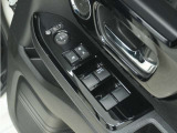◆パワーウィンドウスイッチ◆運転席から全席の窓の開閉操作を行うことが出来いつでも換気ができます!