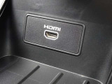 HDMI接続端子。センターコンソル下にあります。
