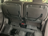 リアシート座面を持ち上げると、背の高い荷物を積むのに便利なトールモードに変身します!多彩なシートアレンジで使い勝手良好!