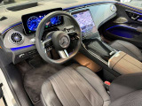 メルセデスのシートは、少し硬めに出来ておりますので、長時間の運転でも疲れにくく、安全にドライビングをお楽しみ頂けます