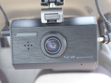 ◆【ドライブレコーダー】映像・音声などを記録する自動車用の装置です。もしもの事故の際の記録はもちろん、旅行の際の思い出としてドライブの映像を楽しむことができます。