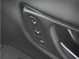 ◆ドライビングポジションシステム◆Hondaスマートキー、DRIVER1・DRIVER2のそれぞれにシート位置を記憶でき、乗車時に使用キーを判別して自動で調整を行います。